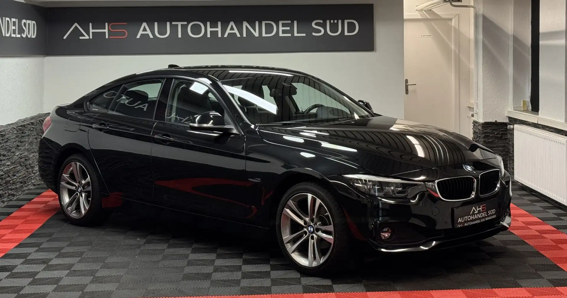 BMW 420 420 i xDrive*HUD*NAVI*LED*AHK* Schwarz - 2