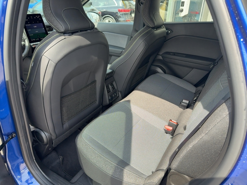 Renault Captur 1.3 TCe 160 EDC Techno Carplay*PDC*Klima — photo 8