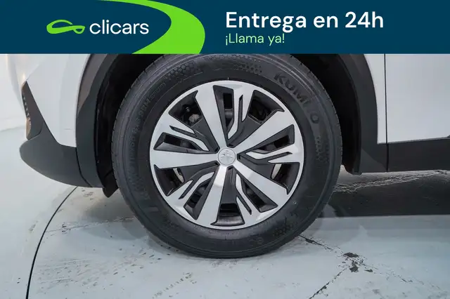 Peugeot 2008 view 11