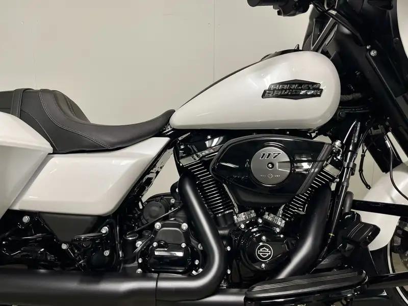 Harley-Davidson Street Glide - foto 2