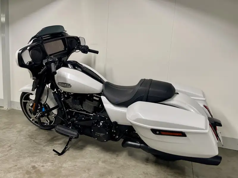 Harley-Davidson Street Glide - foto 5