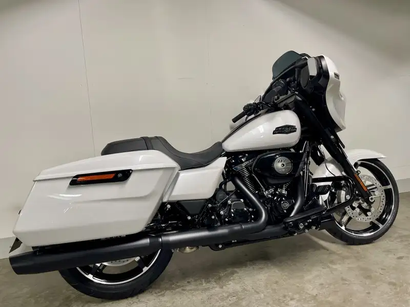 Harley-Davidson Street Glide - foto 4