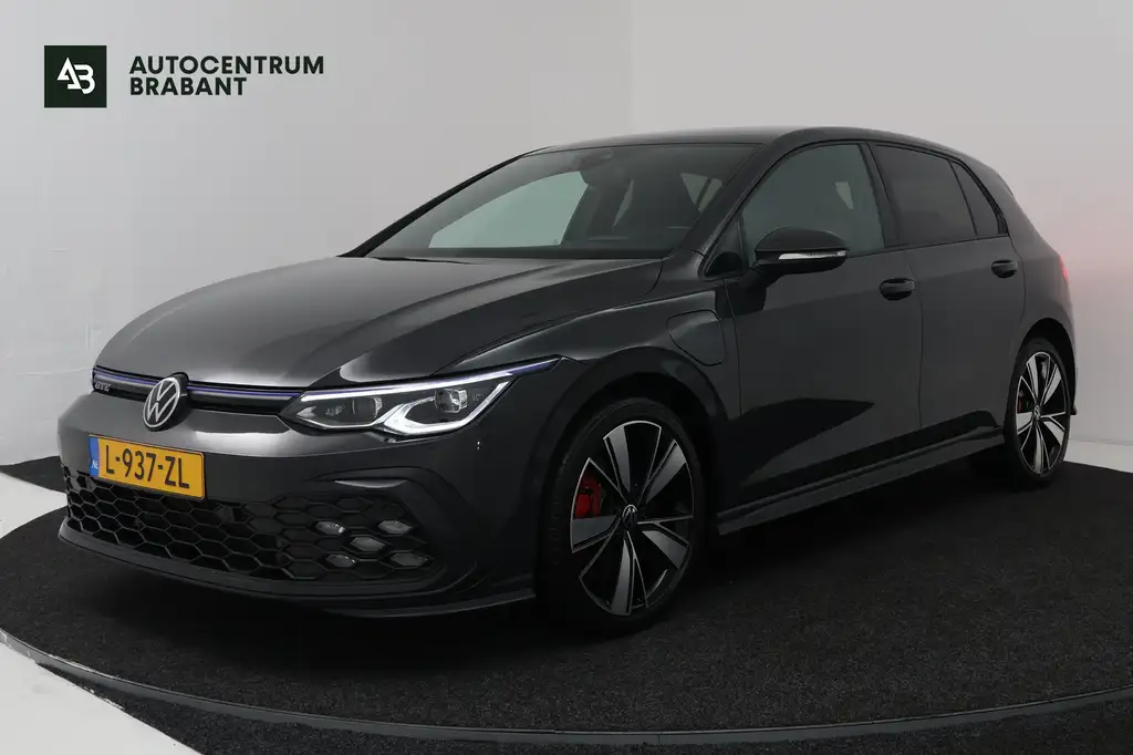 Volkswagen Golf GTE 2021 из Европы — купить под ключ