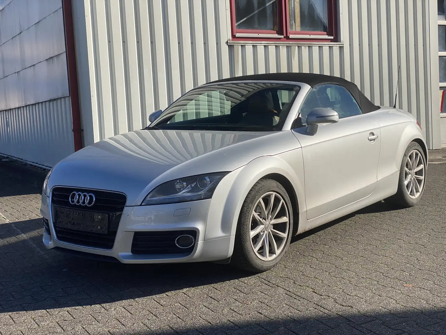 Audi TT 1.8 TFSI Coupe Cabrio ~Leder~Navi~Xenon~Sitzhzg Grau - 1