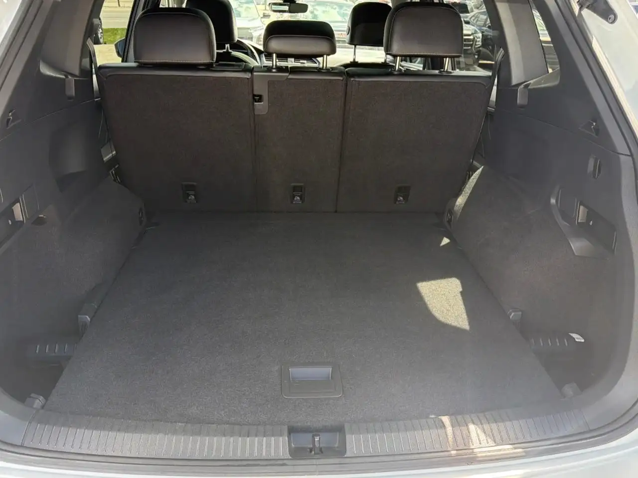 Volkswagen Tiguan снимка Volkswagen Tiguan