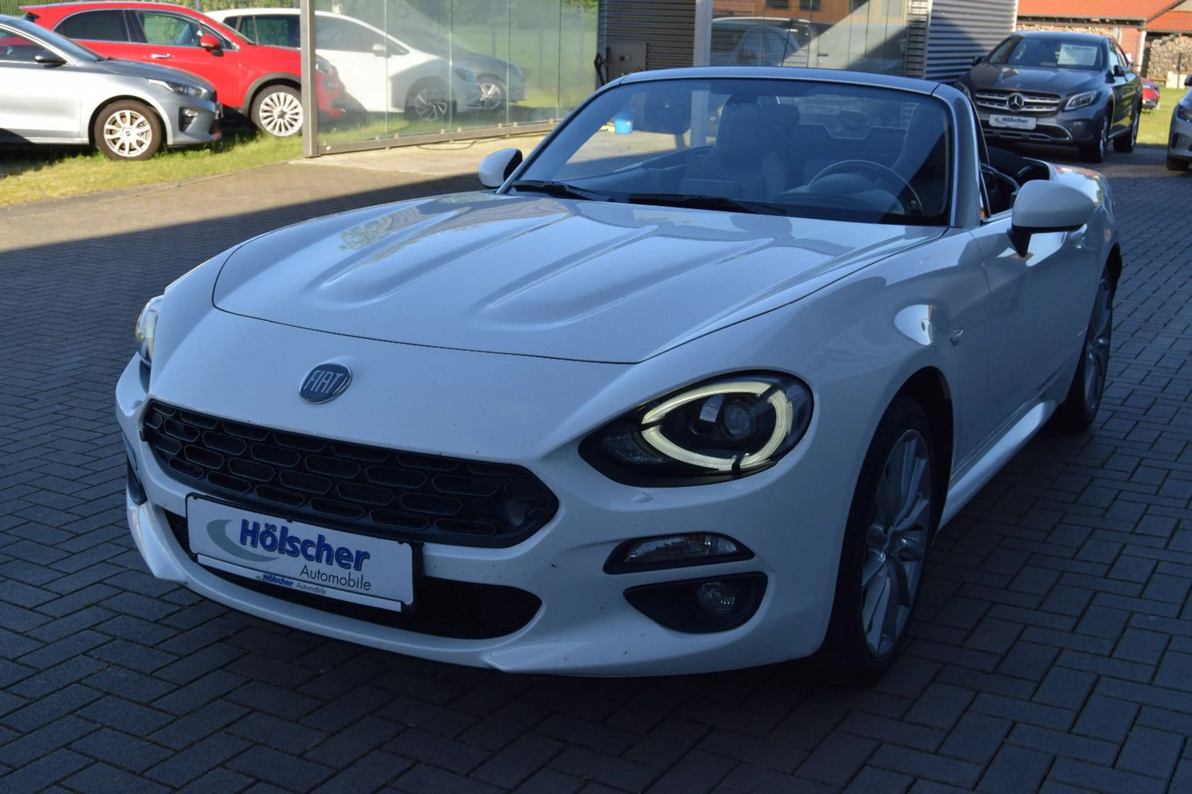 Fiat 124 Spider !AUTOMATIK! Navi,Xenon,Kam,Leder,,,,, — photo 3