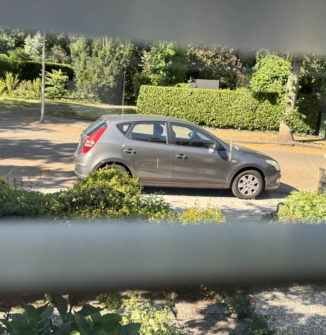 Hyundai i30 1.4 Classic Grijs - 1