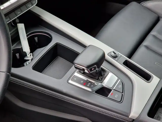 Audi A4 view 13