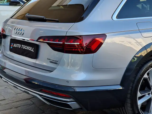 Audi A4 view 5