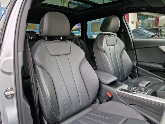 Audi A4 view 7