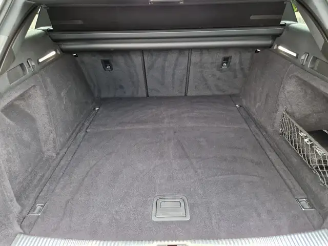 Audi A4 view 15