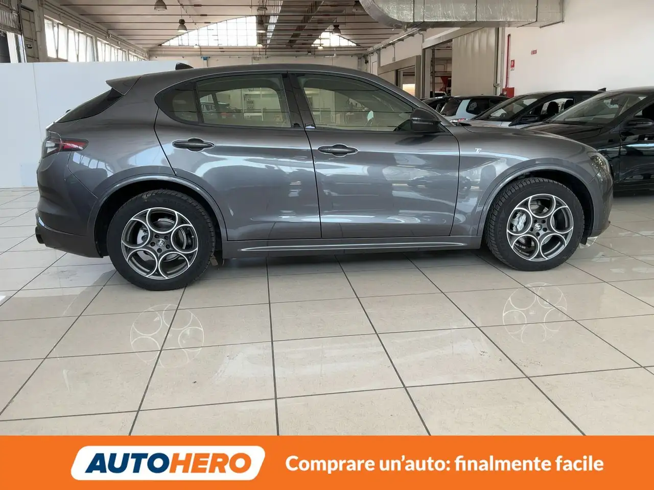 Alfa Romeo Stelvio 2023 — фото 7