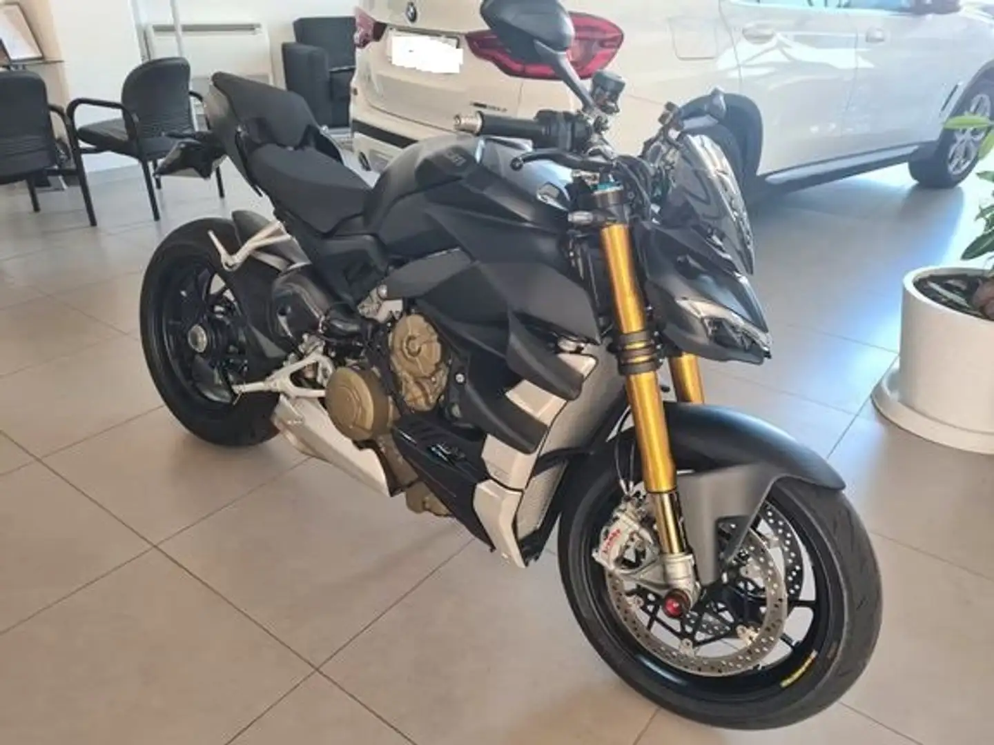 Ducati Streetfighter V4 S - 1
