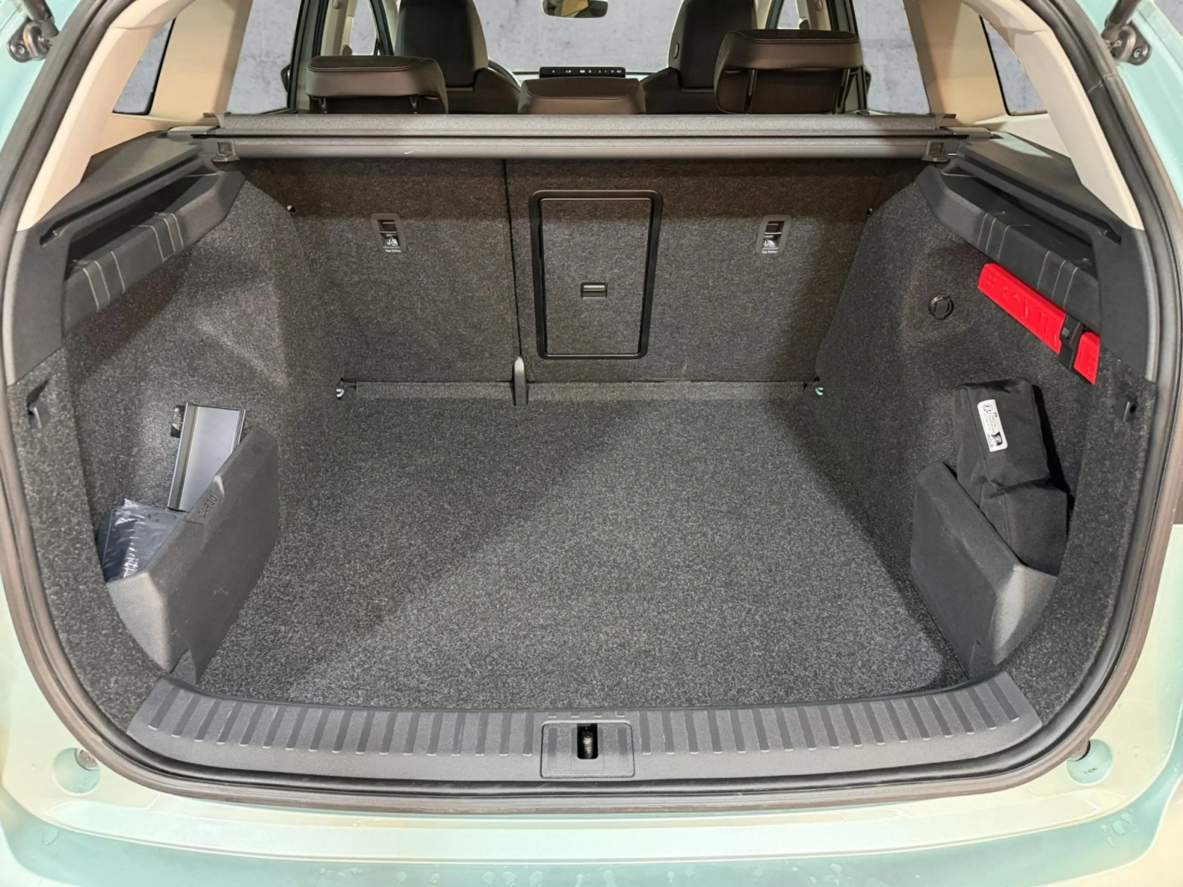Skoda Enyaq iV 60 LOFT LED+NAVI+APP+ACC+SHZ+RFK+WäPU — photo 14