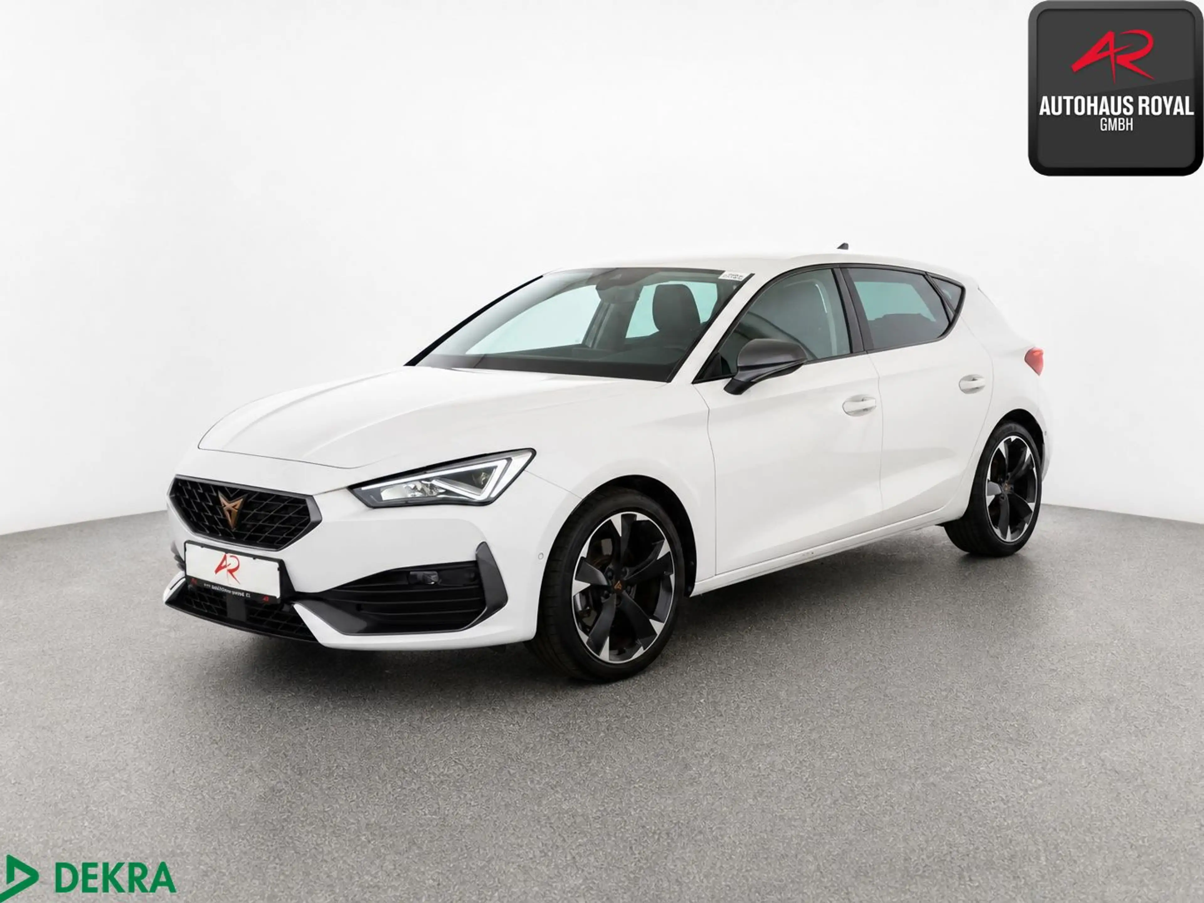 CUPRA Leon 2.0 TSI KAMERA,ACC,TOTWINKEL,CARPLAY,KESSY