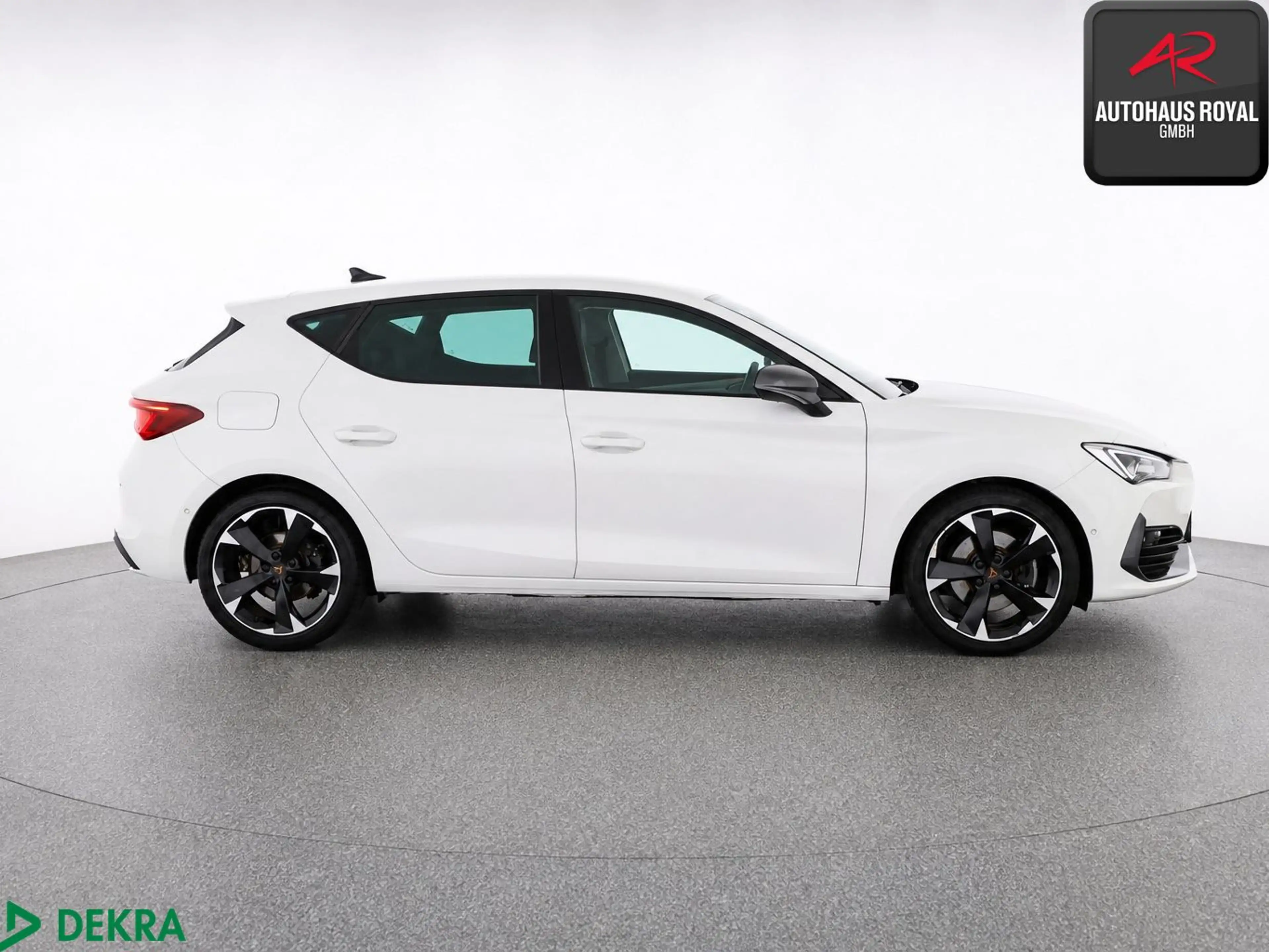 CUPRA Leon 2.0 TSI KAMERA,ACC,TOTWINKEL,CARPLAY,KESSY — photo 6