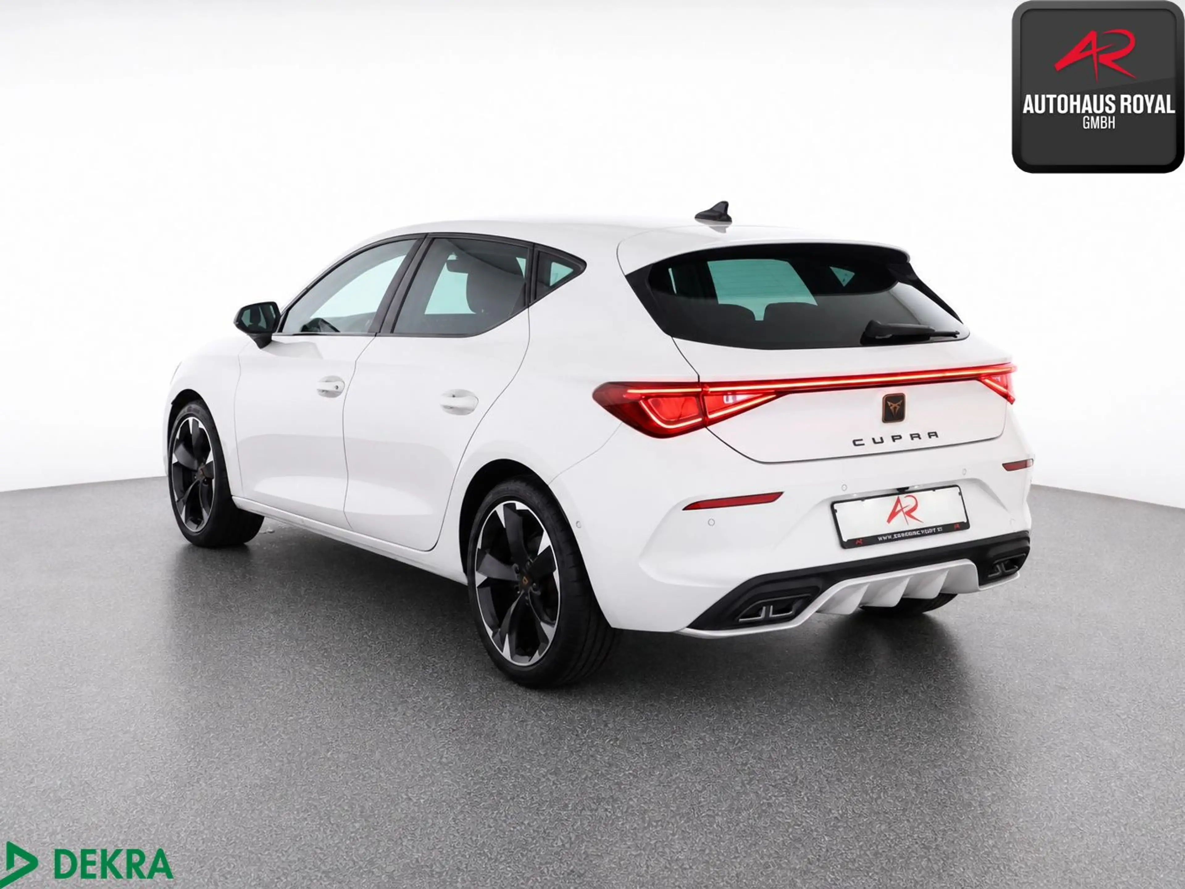CUPRA Leon 2.0 TSI KAMERA,ACC,TOTWINKEL,CARPLAY,KESSY — photo 3