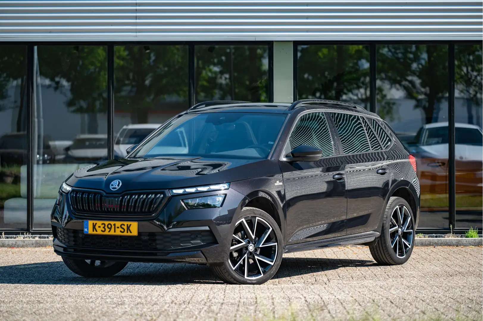 Skoda Kamiq 1.0 TSI DSG Monte Carlo | Pano | Adapt. Cruise | E Noir - 1