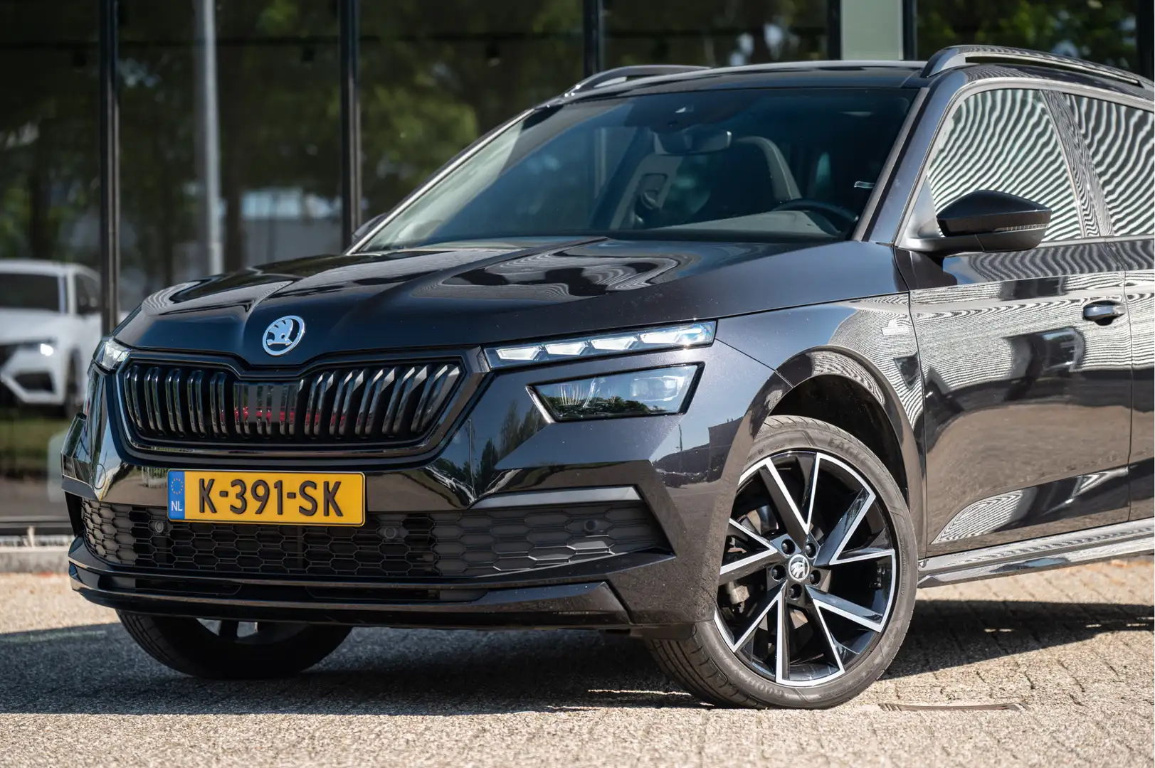 Skoda Kamiq 1.0 TSI DSG Monte Carlo | Pano | Adapt. Cruise | E Noir - 2