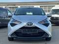 Toyota Aygo 1.0 x-play*KLIMA*TEMPOMAT*KAMERA*TÜV NEU* Zilver - thumbnail 3