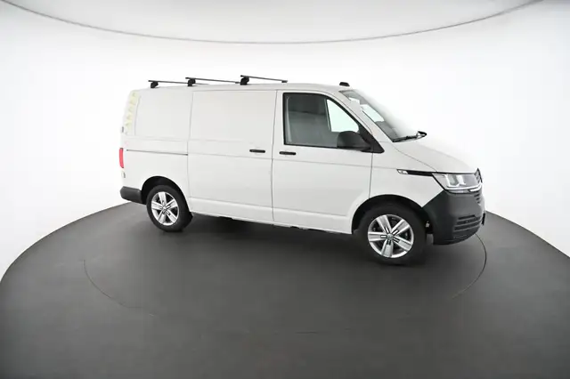 Volkswagen Transporter view 8