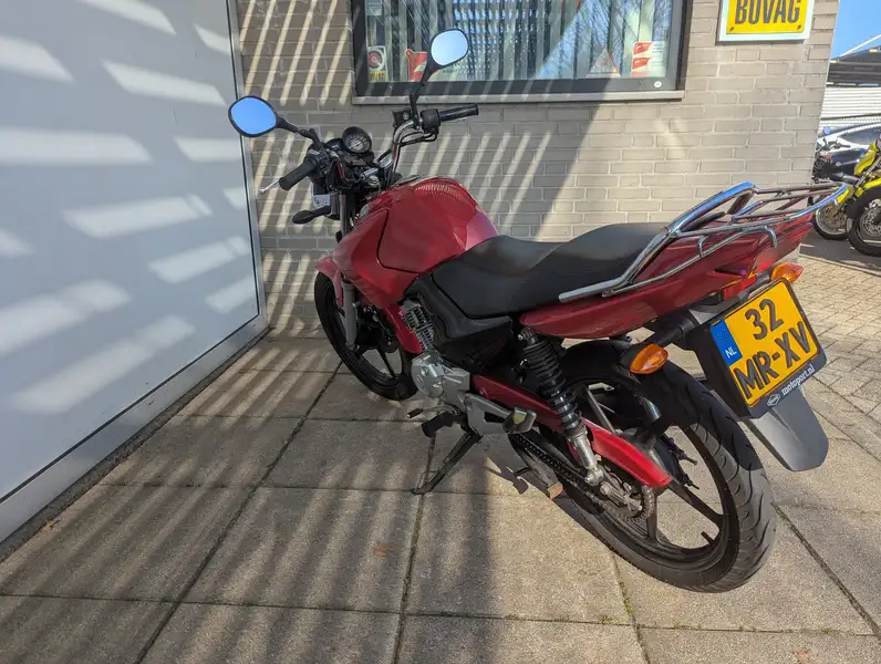 Yamaha YBR 125 - foto 4