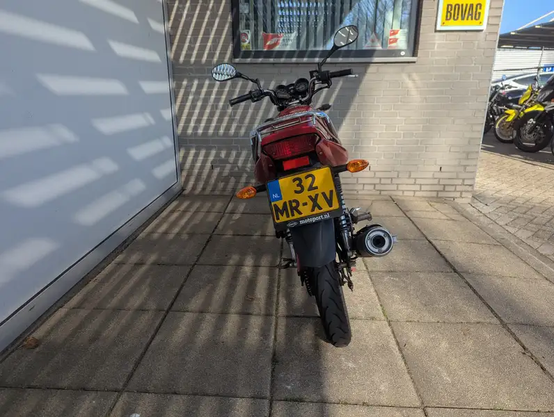 Yamaha YBR 125 - foto 3