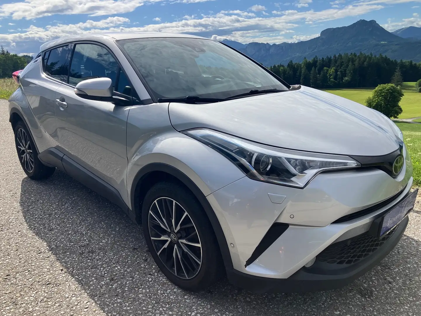 Toyota C-HR 1,2 Turbo, Alu18'', Teilleder, Kamera, Sitzh. Silber - 2