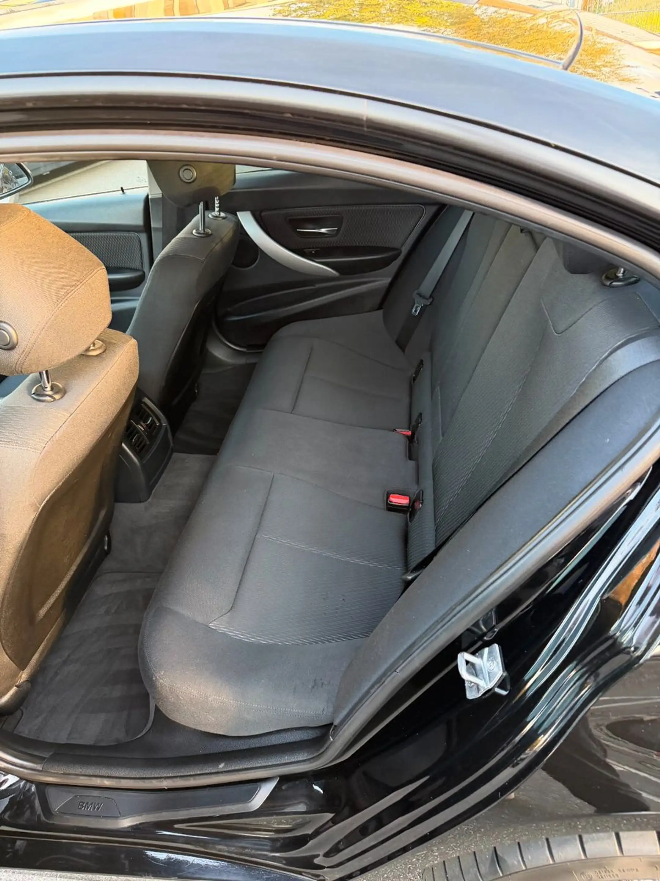 BMW 316 d Sport Line — photo 15
