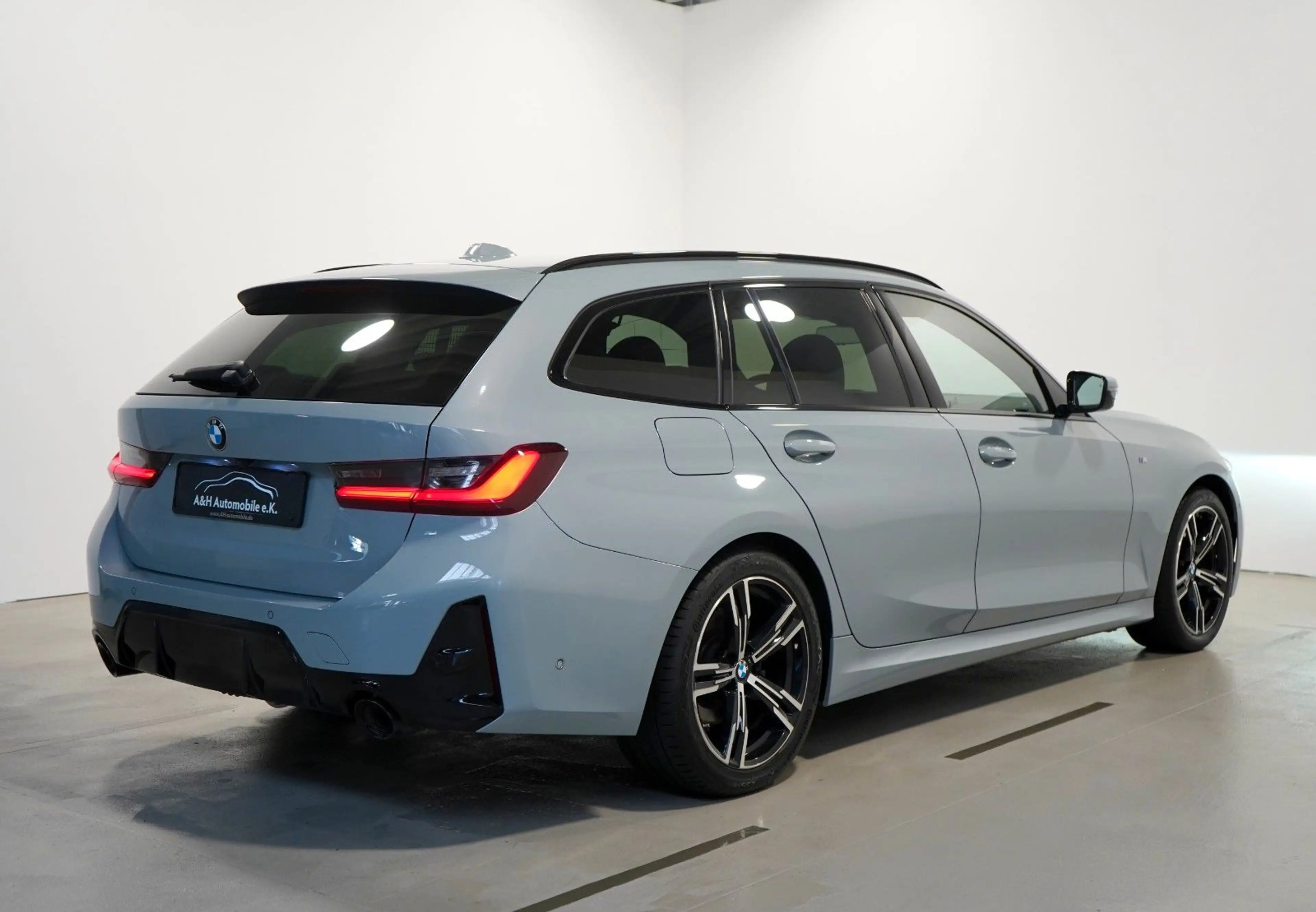 BMW 320 d Touring M Sport *HUD*AHK*ADLED*KAMERA* — photo 10