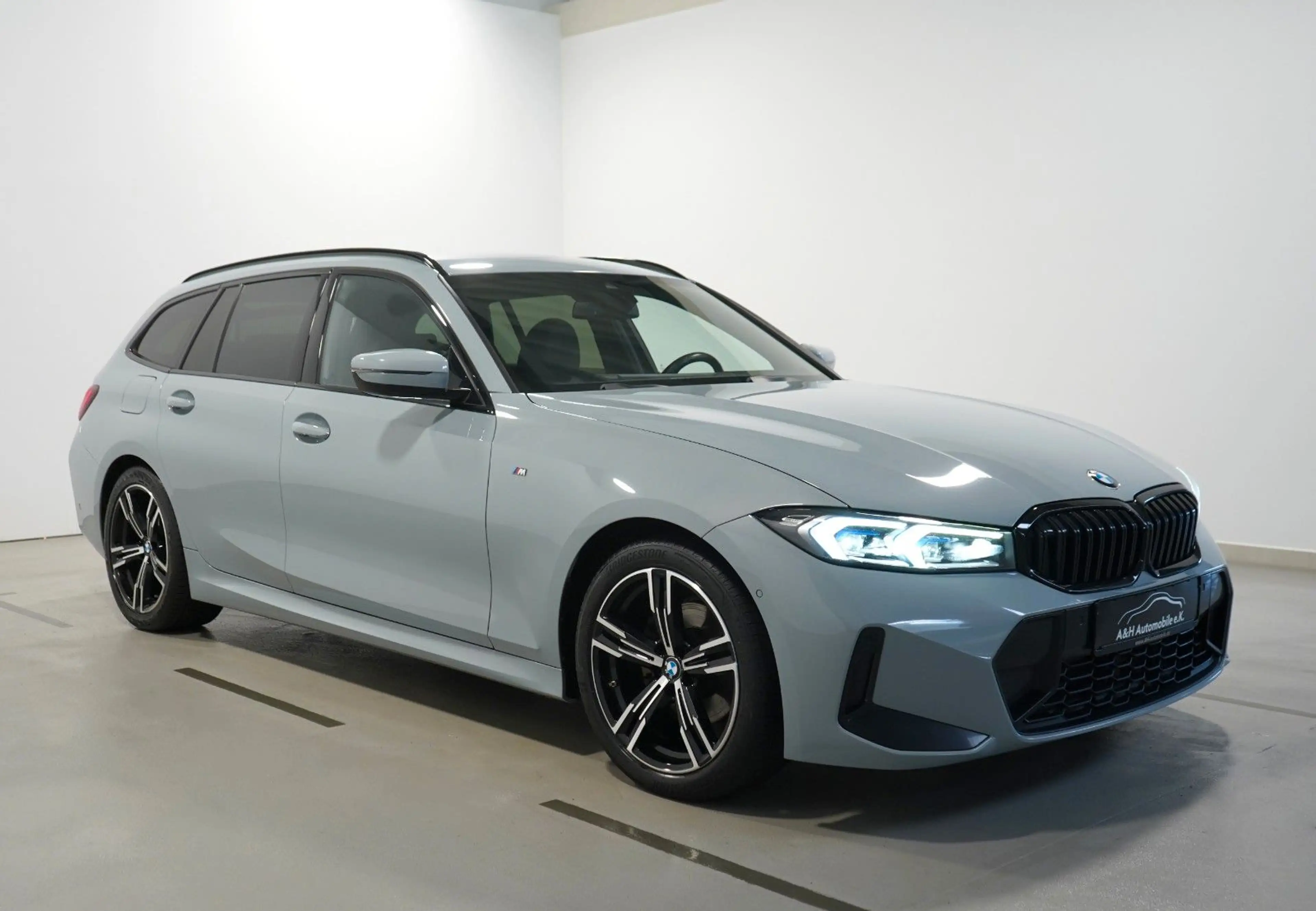 BMW 320 d Touring M Sport *HUD*AHK*ADLED*KAMERA*