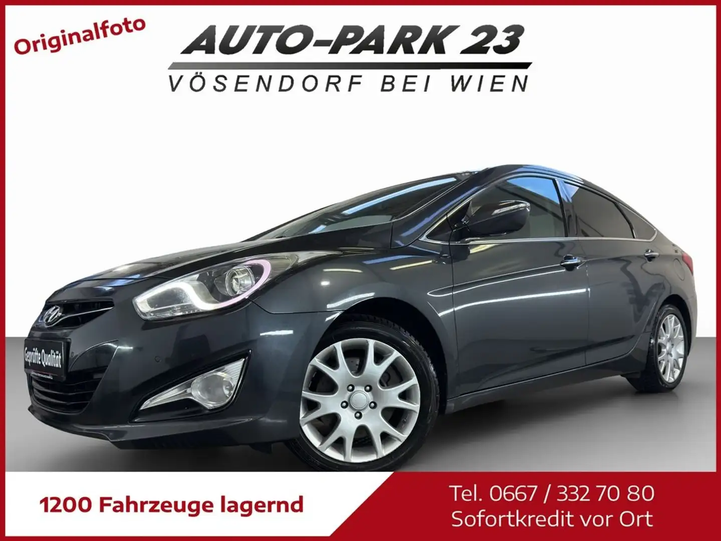 Hyundai i40 Premium 1,7 CRDi**TOP-AUSSTATTUNG**MOD2013 Grau - 2