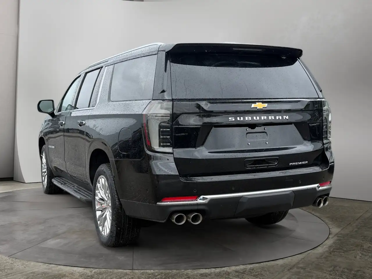 Chevrolet Suburban снимка Chevrolet Suburban