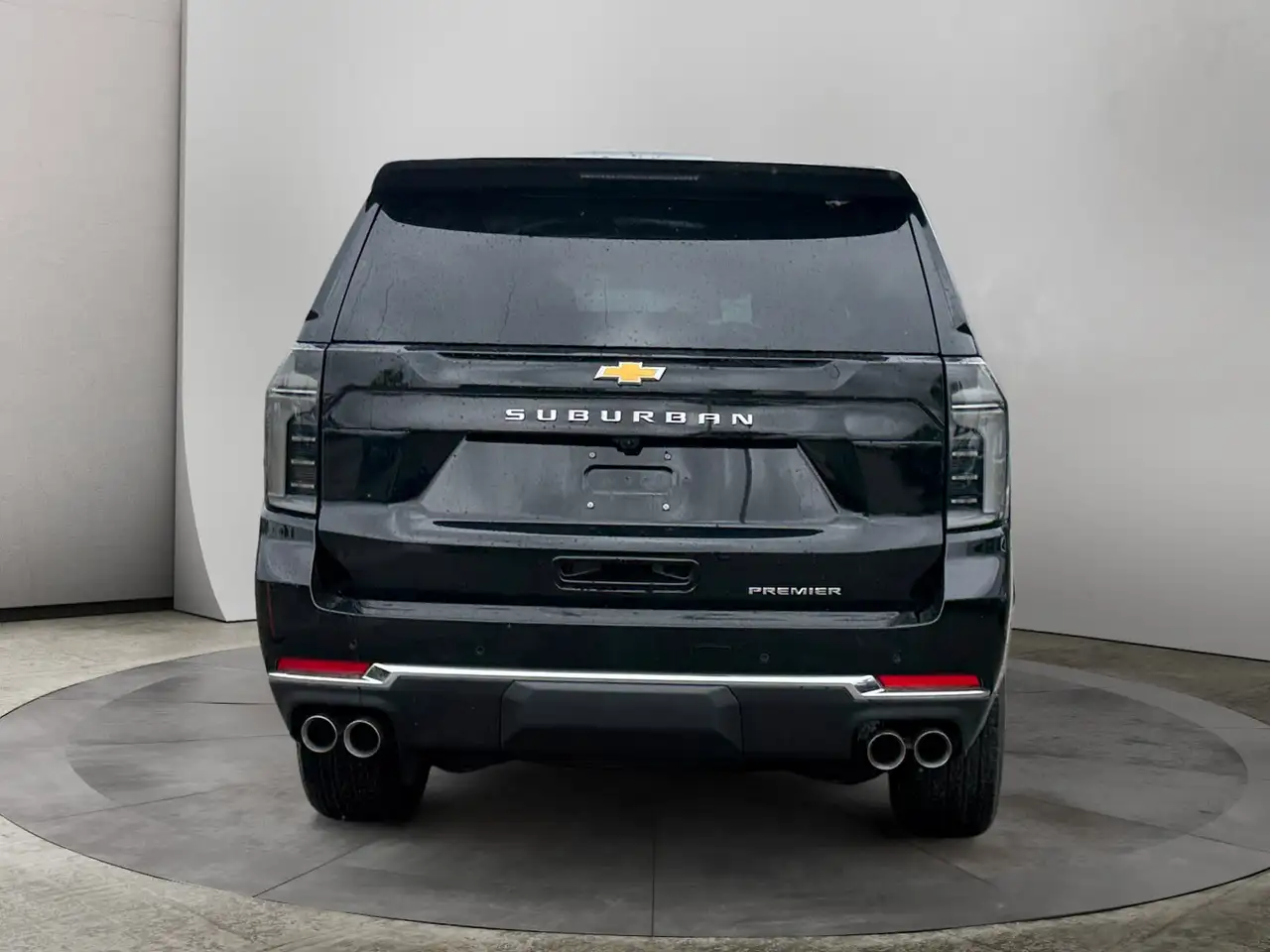 Chevrolet Suburban снимка Chevrolet Suburban