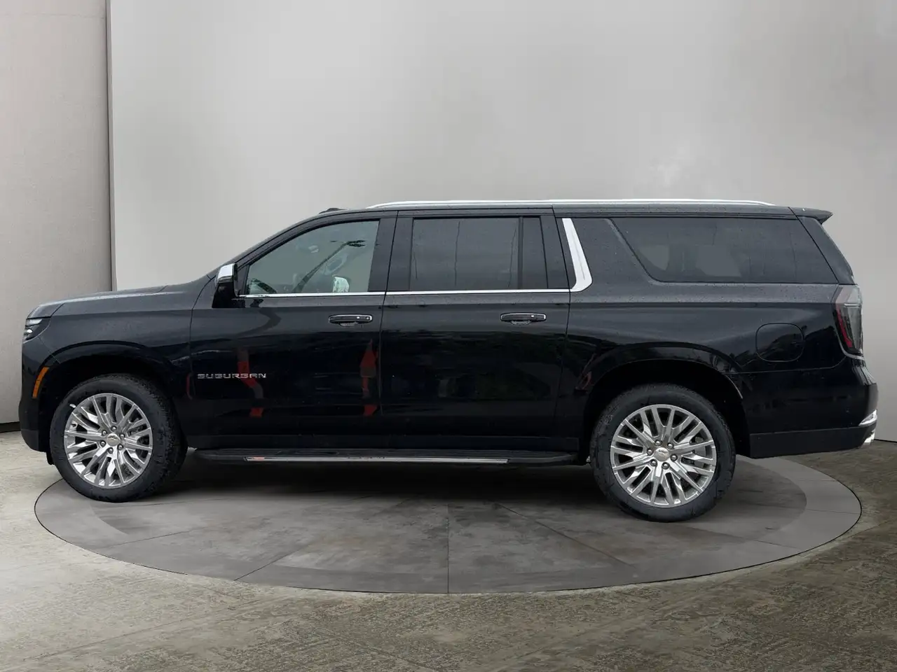 Chevrolet Suburban снимка Chevrolet Suburban