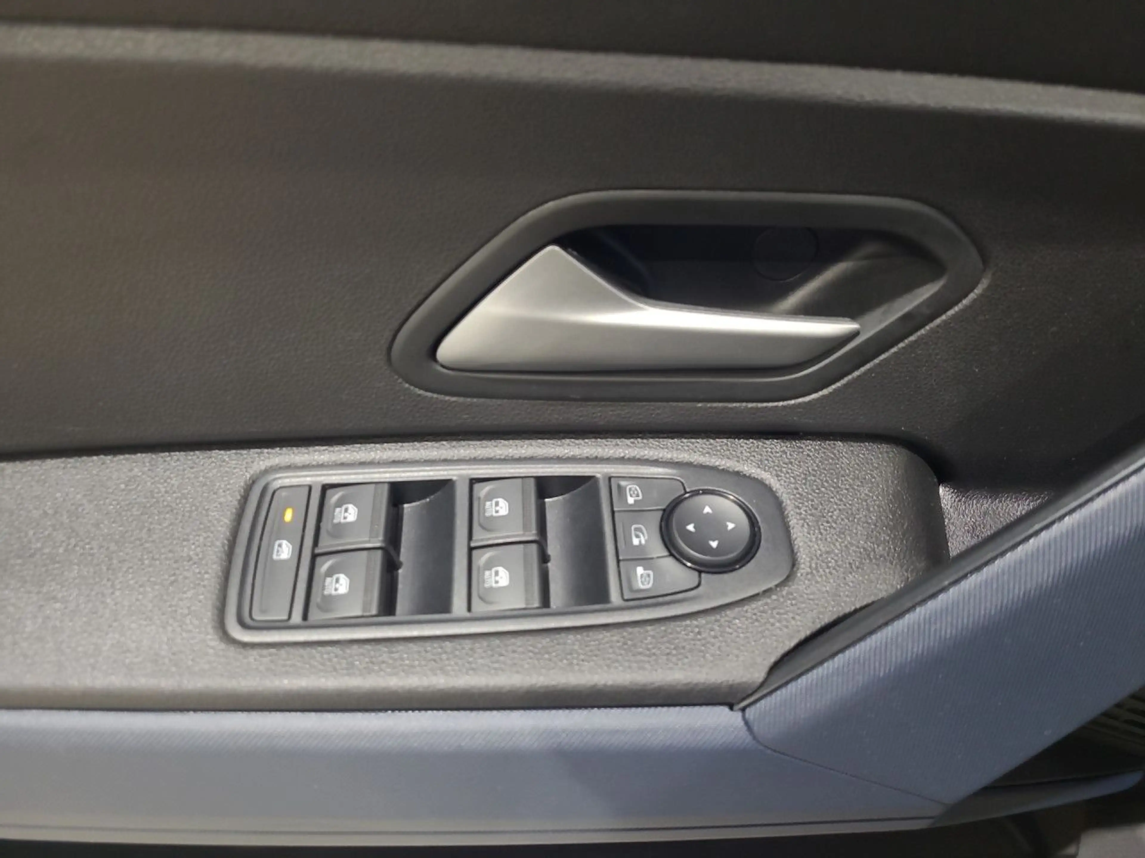 Dacia Duster Hybrid 140 Journey Sportpaket Bluetooth — photo 9