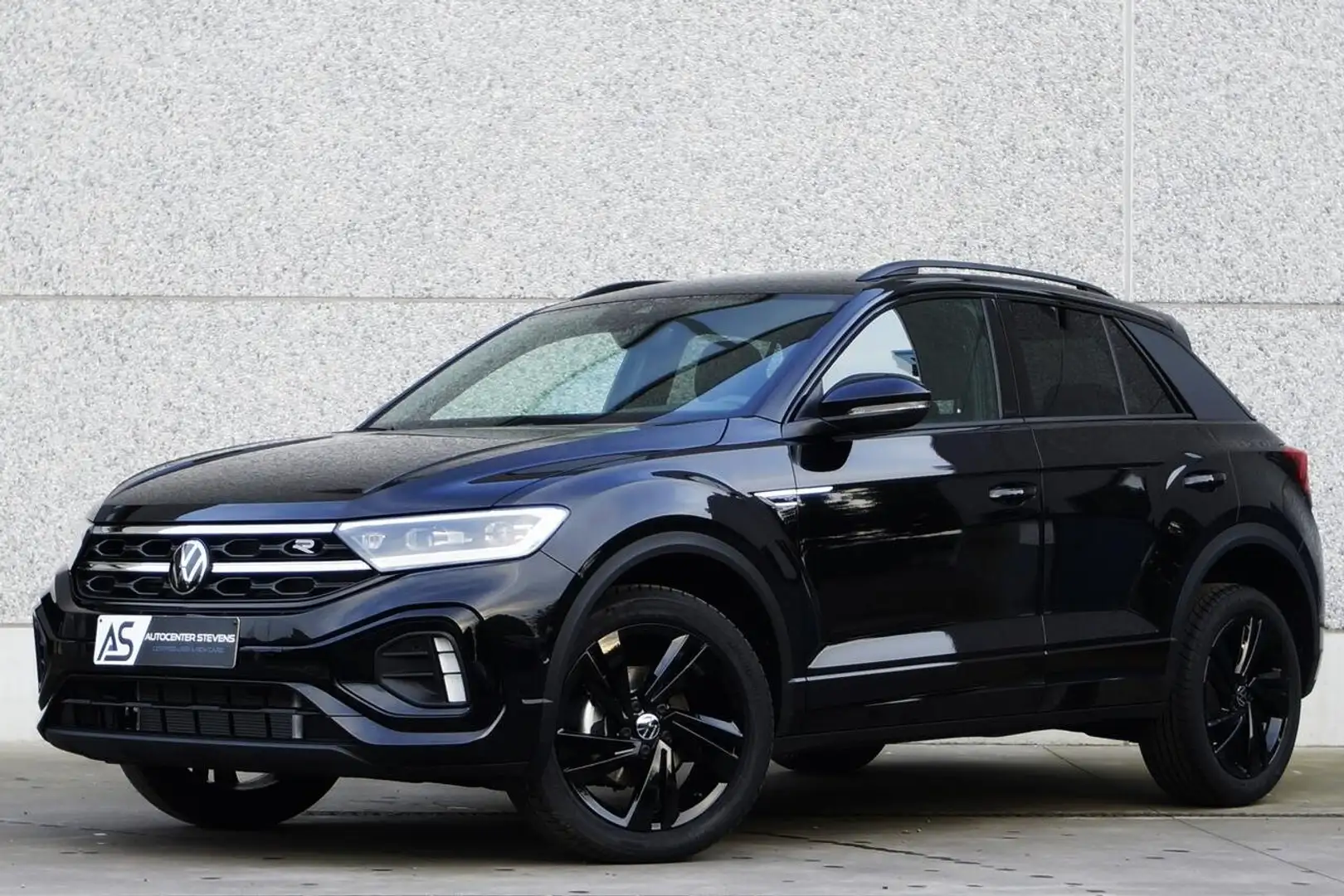 Volkswagen T-Roc 1.5 TSI R-Line DSG Zwart - 1