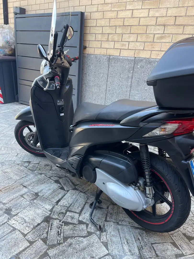 Honda SH 300 Sport Negro - 1
