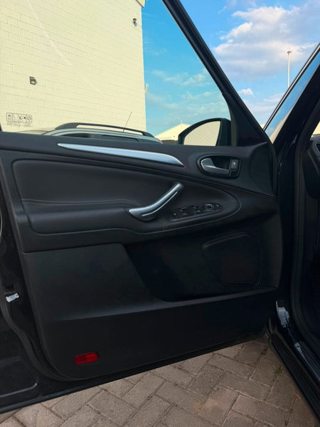 Ford S-Max S-MAX Titanium — photo 8