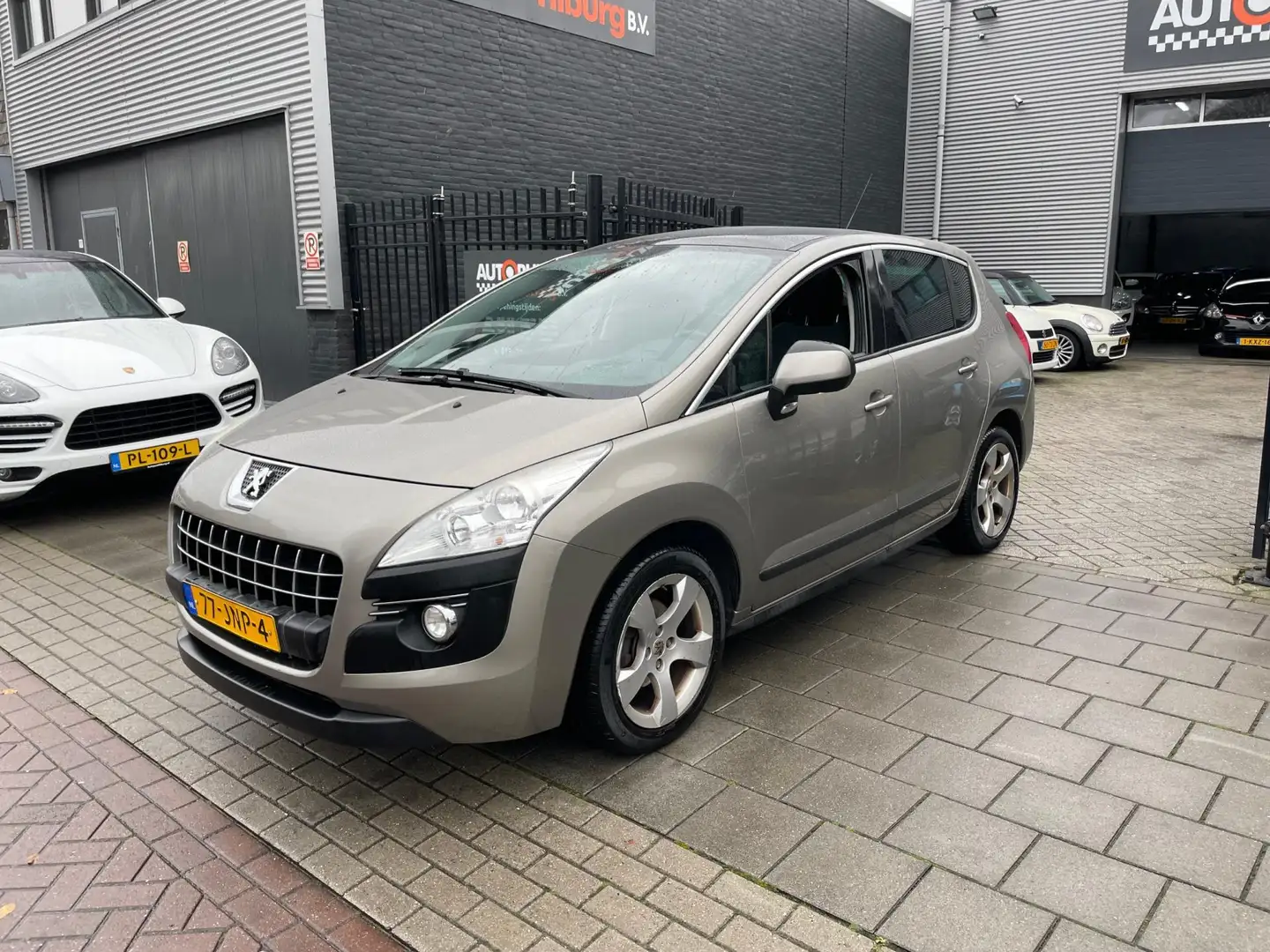 Peugeot 3008 1.6 VTi Première 2e Eigenaar! Trekhaak Pano Airco Gris - 1