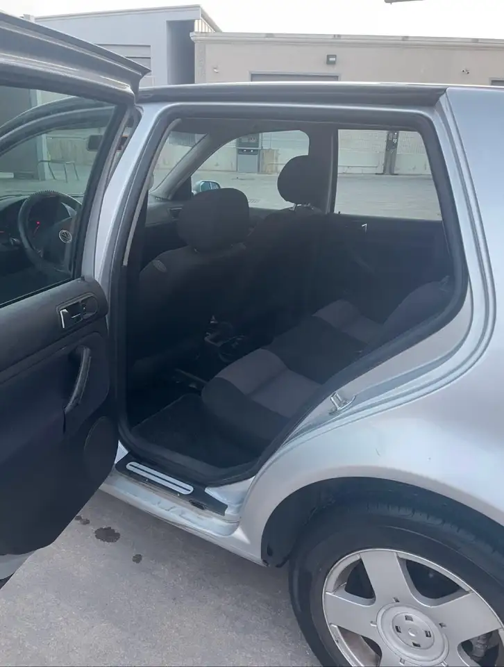 Volkswagen Golf 5p 1.9 tdi Highline 115cv, foto 4