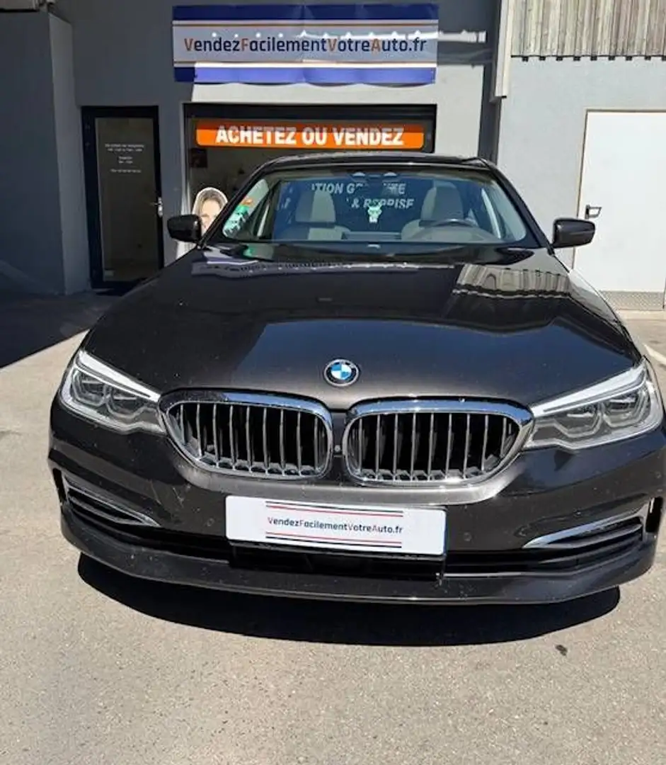 BMW 530 SERIE 530d 3.0D - 24V L6 TURBO XDRIVE Luxury Grijs - 2