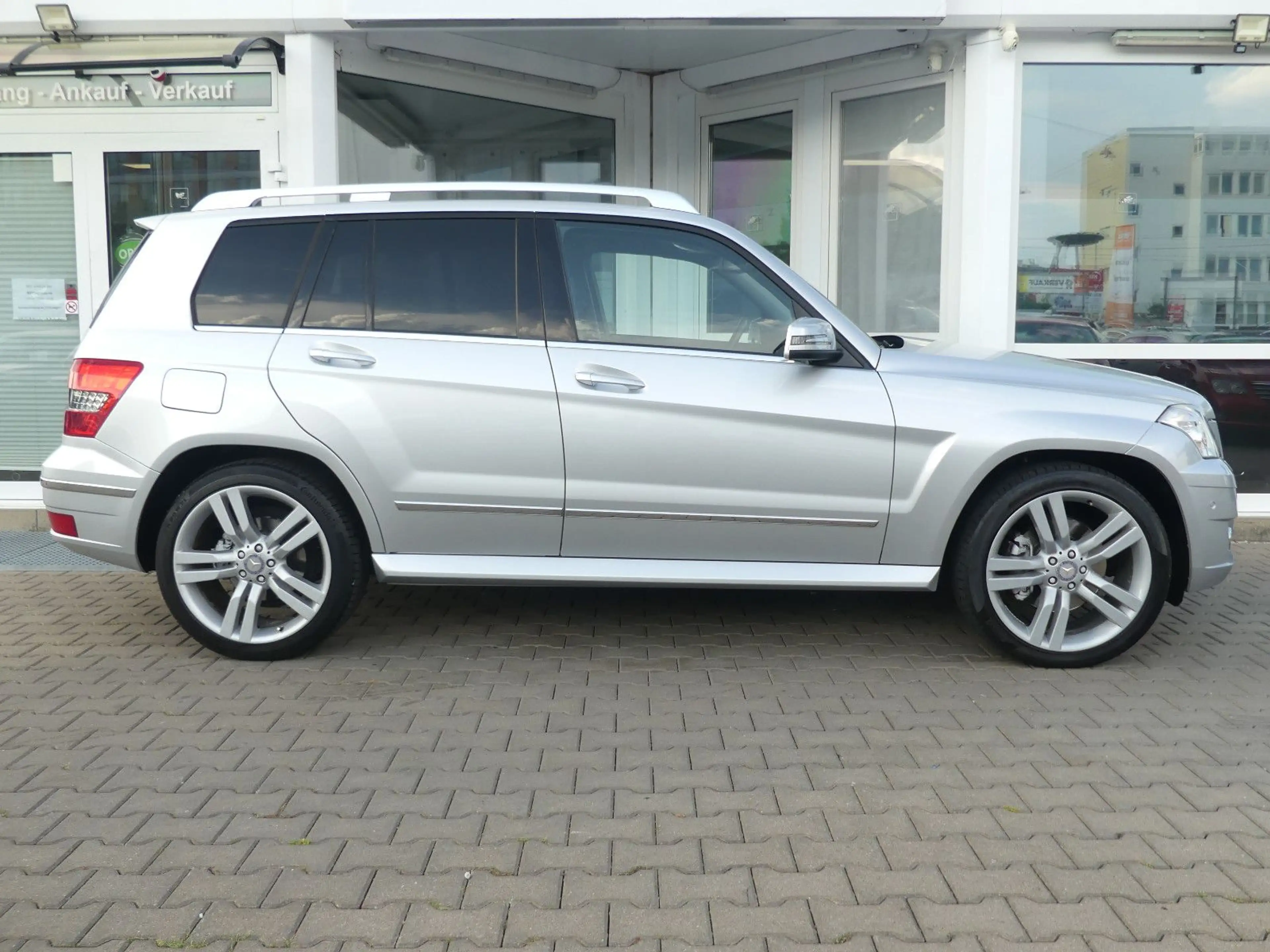 Mercedes-Benz GLK 350 4Matic Aut. Kamera Harman Navi Xenon — photo 4