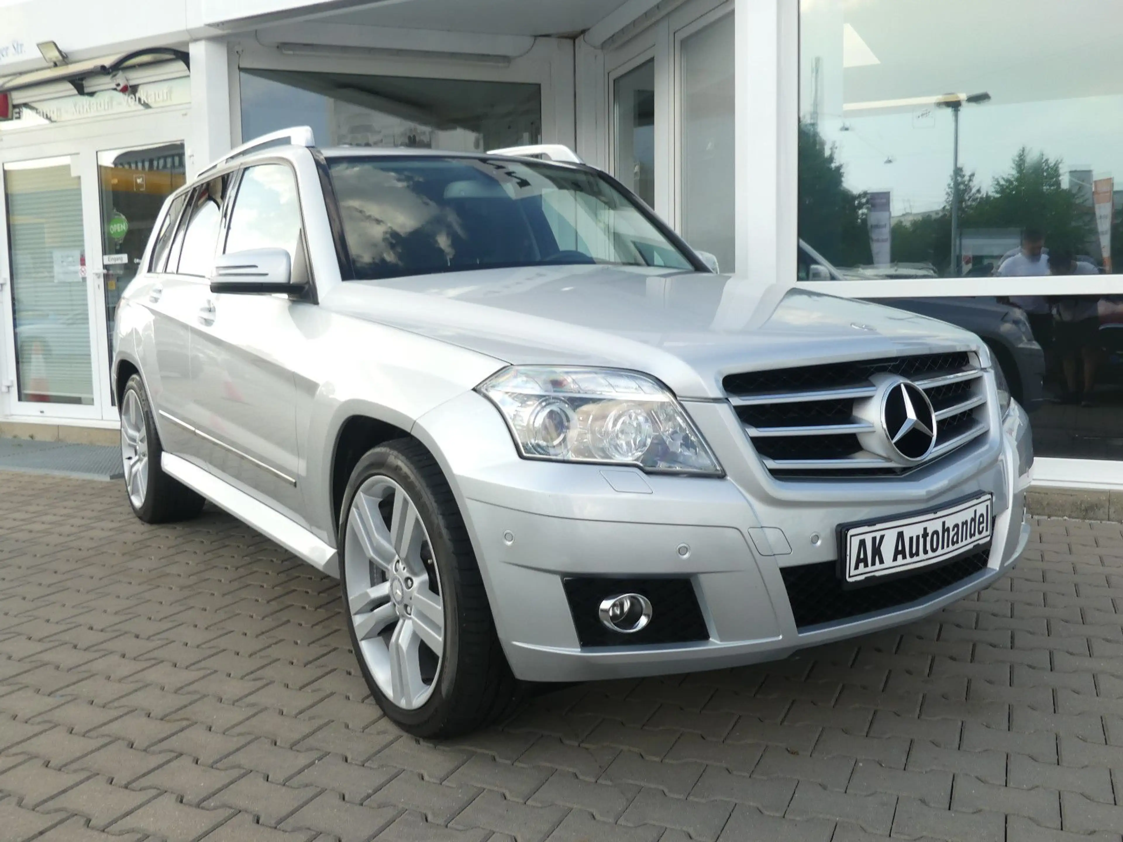 Mercedes-Benz GLK 350 4Matic Aut. Kamera Harman Navi Xenon — photo 3