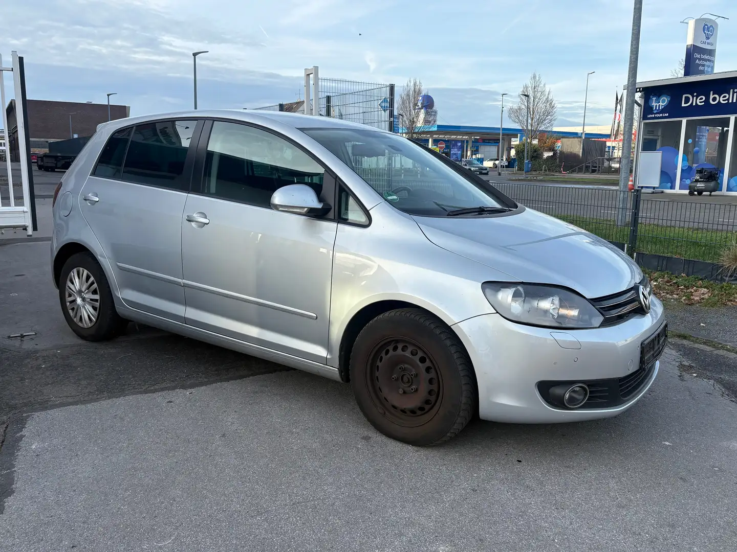 Volkswagen Golf Plus Comfortline BMT EURO5 AUTOMATIK KLIMAAUTO AHK PP Grau - 2