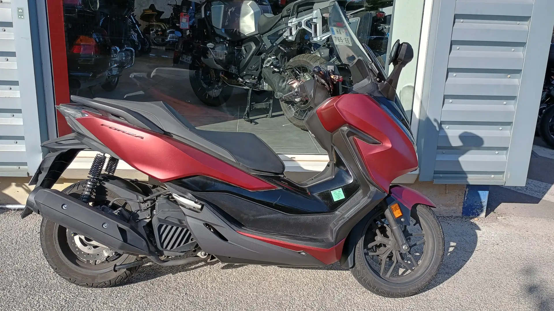 Honda Forza 125 Rouge - 1