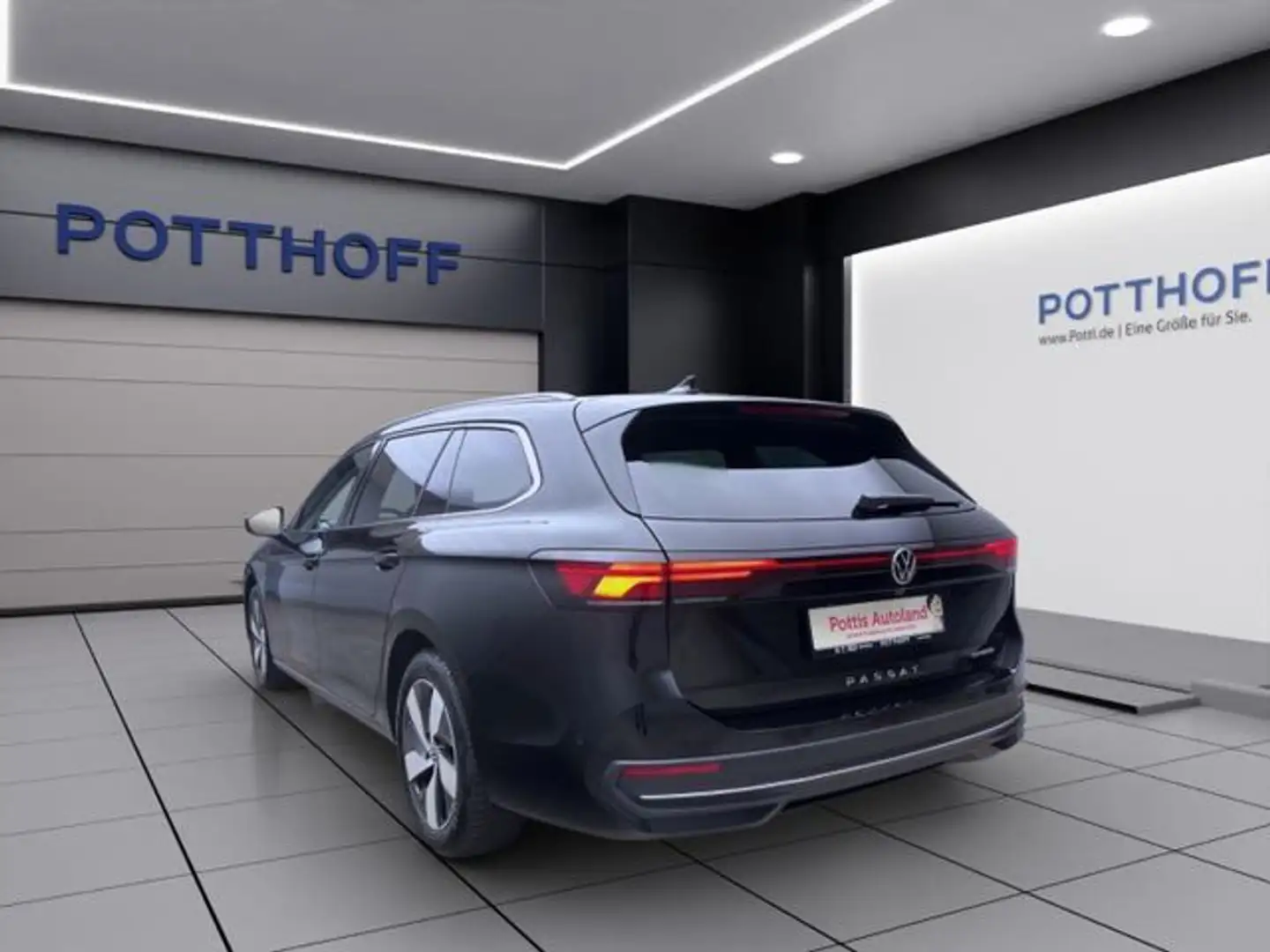 Volkswagen Passat Variant 1.5 TSI eHybrid DSG BUSINESS NAVI Schwarz - 2
