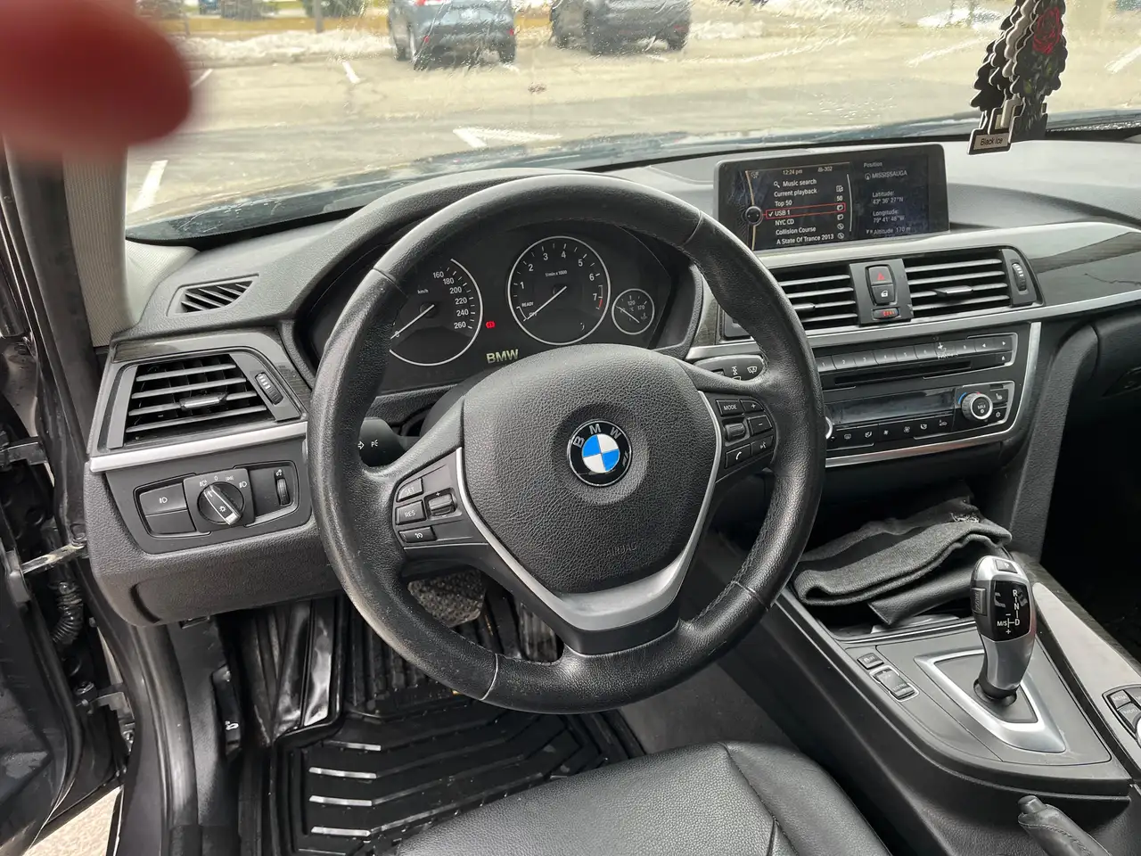 BMW 3 Series снимка BMW 3 Series