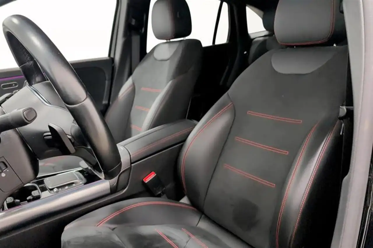 Mercedes-Benz GLA снимка Mercedes-Benz GLA