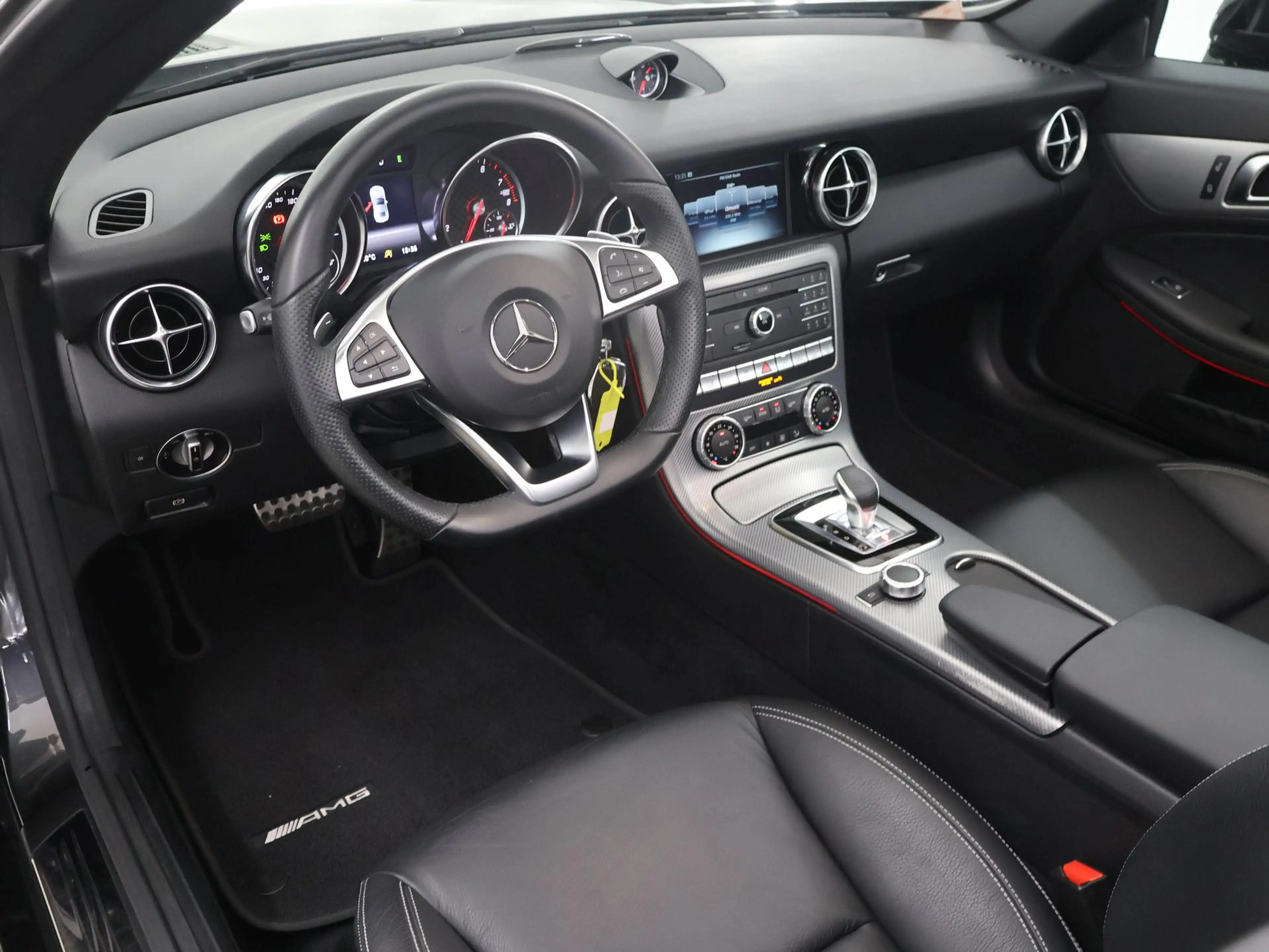 Mercedes-Benz SLC 180 | AMG | Night | Thermotronic | Achteruitrijcamera — photo 7